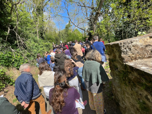 Station 7 du Chemin de croix itinérant des enfants Station 7 du Chemin de croix itinérant des enfants